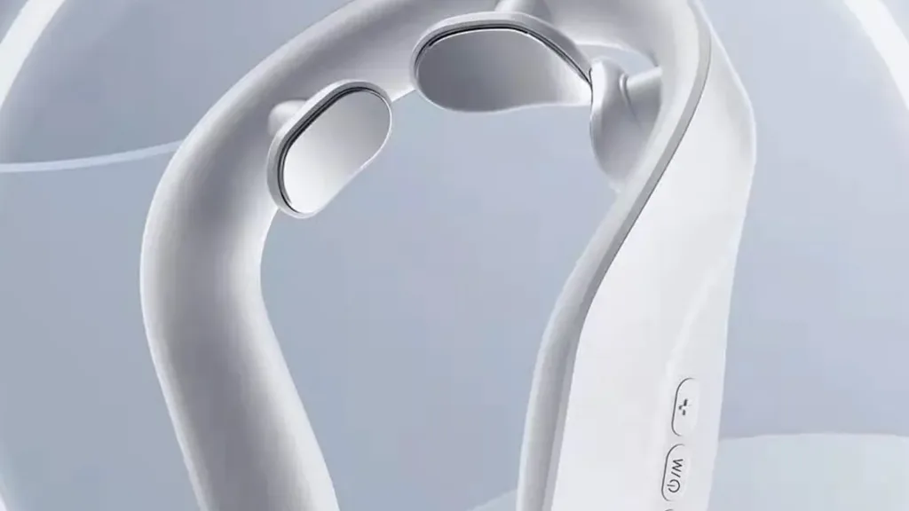 Білий електричний масажер для шиї