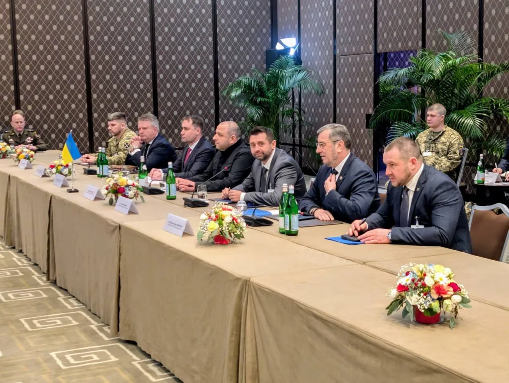 Українська делегація у Женеві поділена на групи Буданова і Єрмака