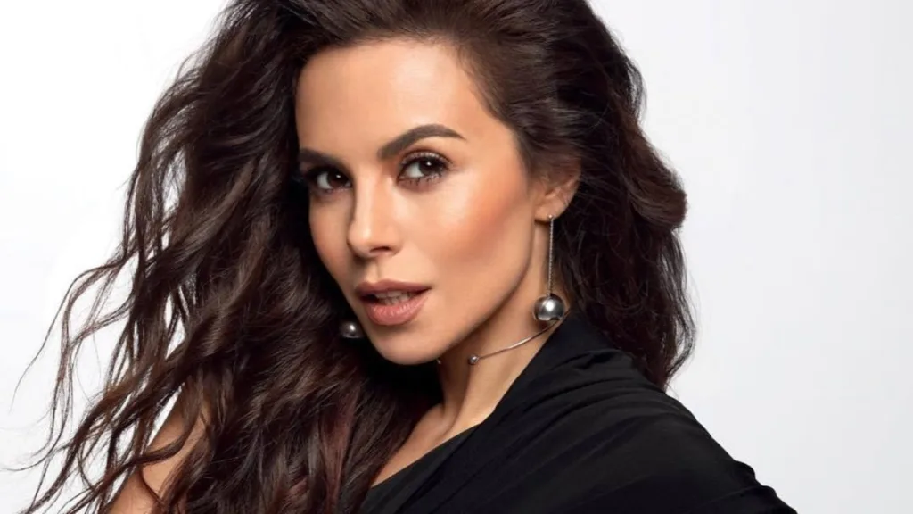 Настя Каменських посвітила звабливими формами у крихітному бікіні