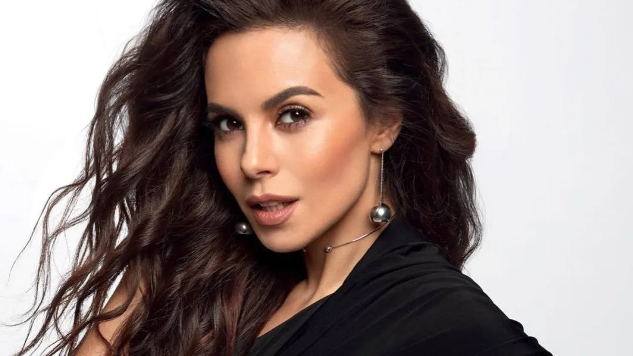 Настя Каменських посвітила звабливими формами у крихітному бікіні