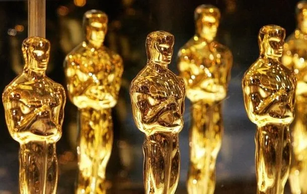 Золоті статуетки кінопремії Оскар на виставці