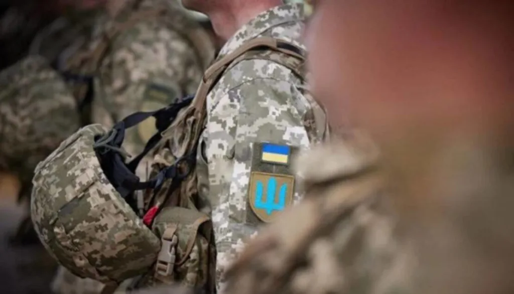 Українські військові у камуфляжній формі