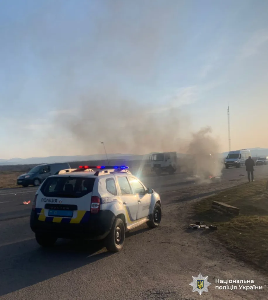 Поліція на місці дорожньо-транспортної пригоди