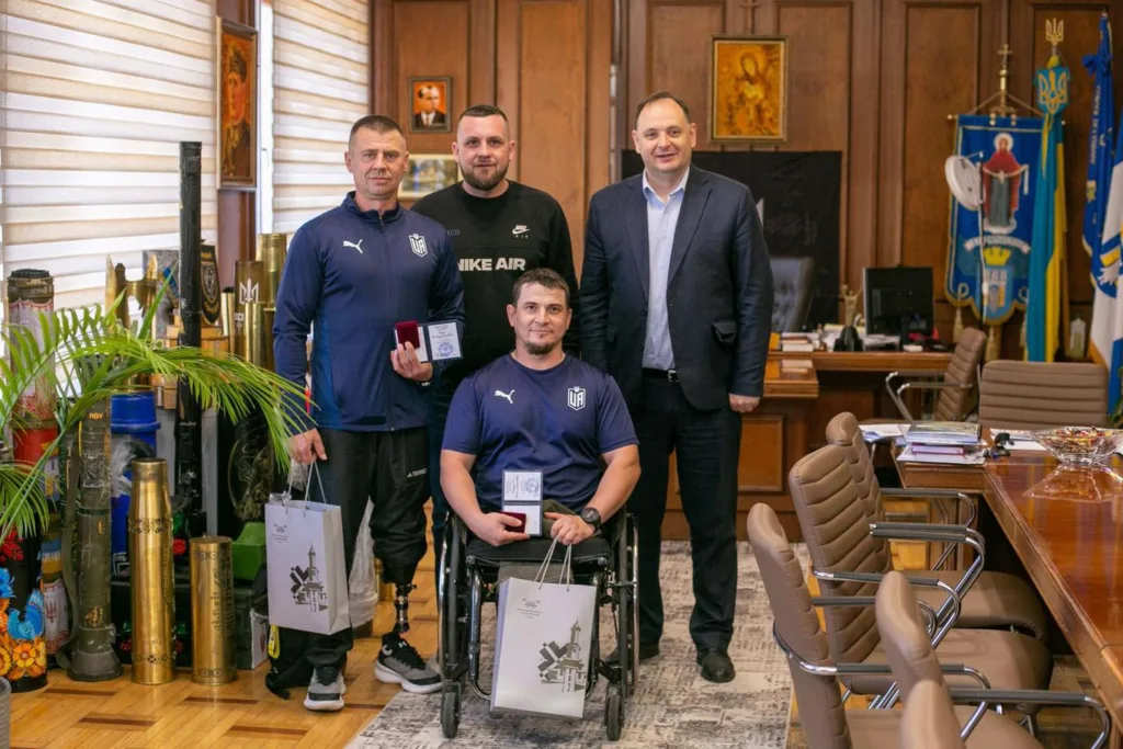 Нагородження українських ветеранів у міській раді