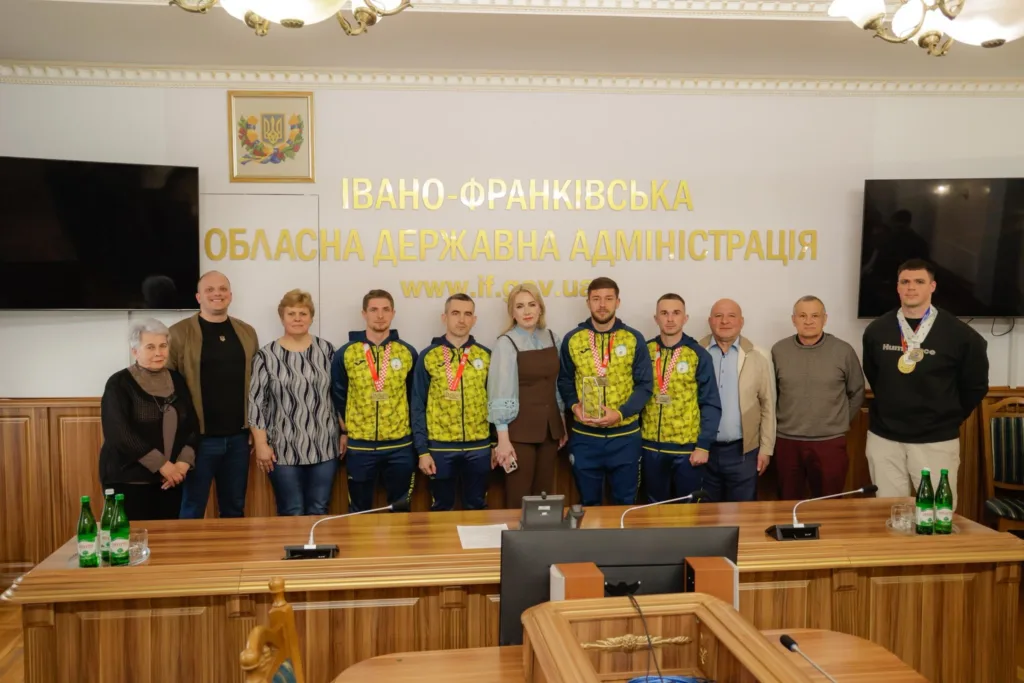 Спортсмени з медалями в Івано-Франківській адміністрації