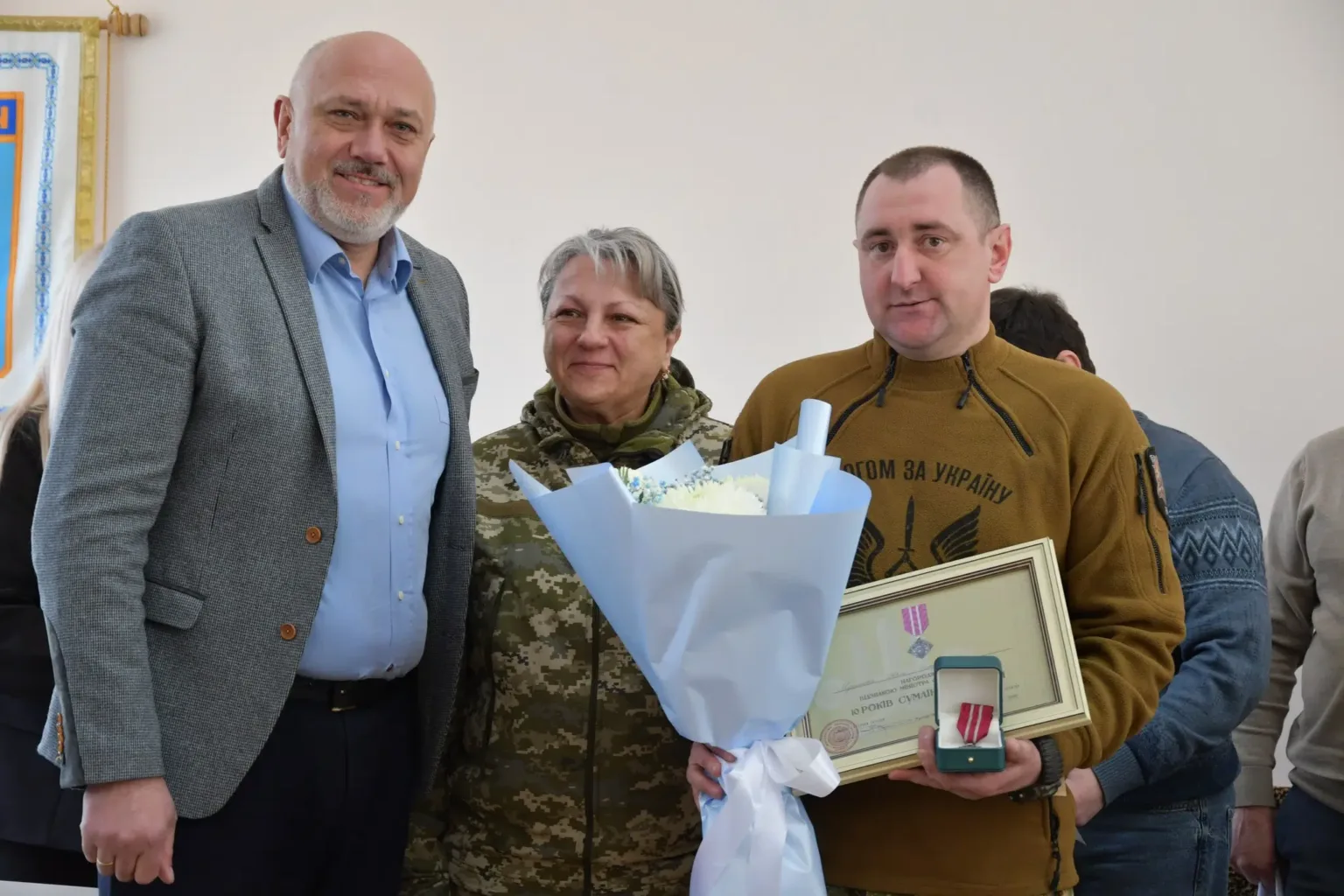 Вручення нагороди українському військовому