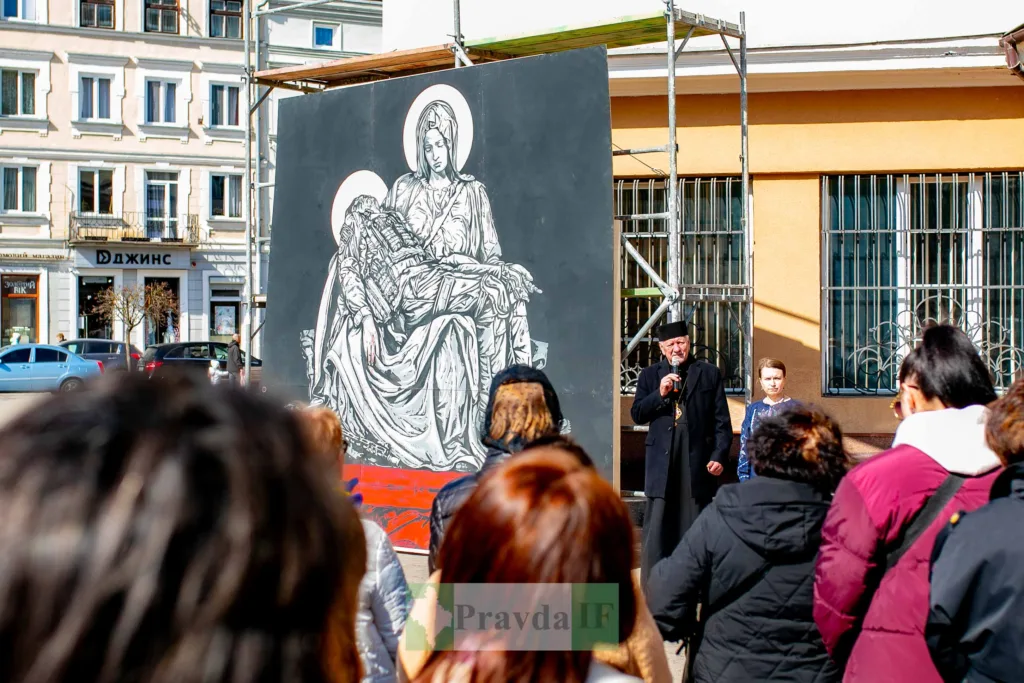 Відкриття муралу із зображенням Богородиці в місті