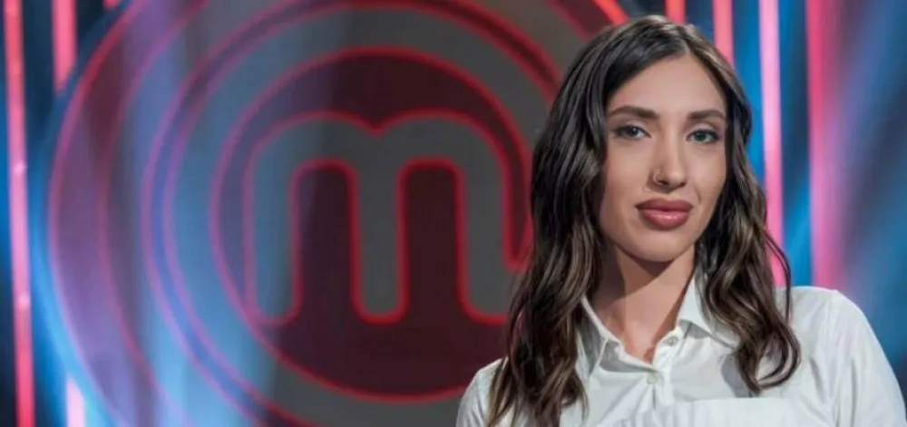 Жінка на кулінарному шоу МастерШеф