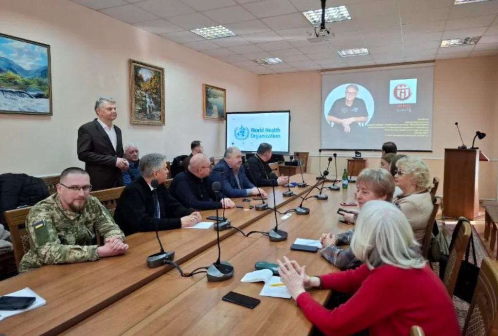 Засідання представників ВООЗ в конференц-залі
