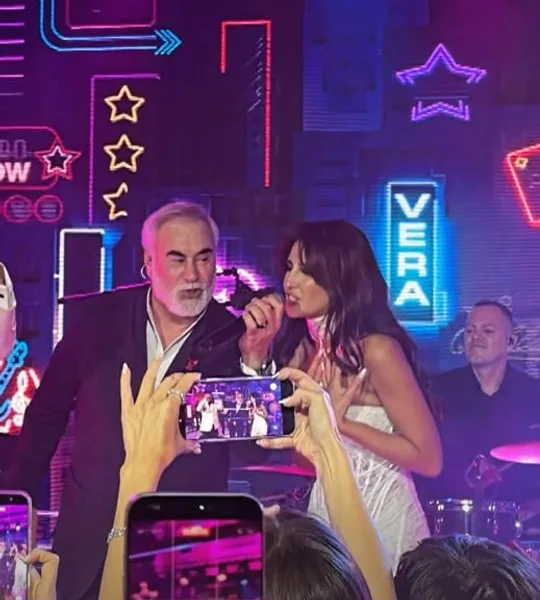 Російський співак Валерій Меладзе на весіллі / Фото: Instagram — angelniksss / © із соцмереж