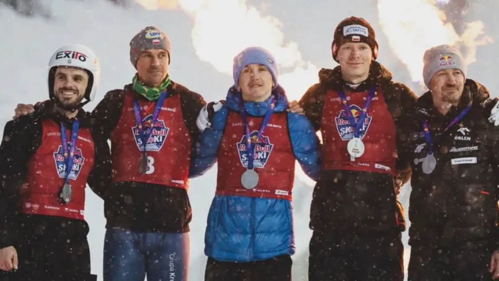Спортсмени з медалями на зимових змаганнях Red Bull