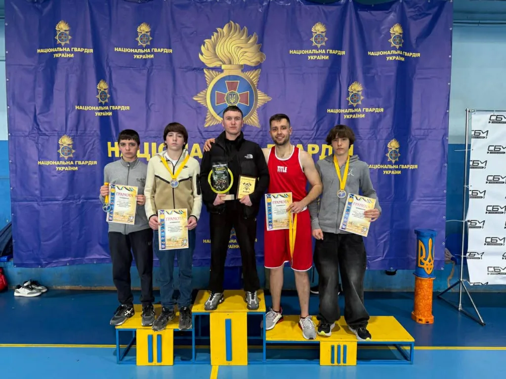 Переможці змагань Національної гвардії України на подіумі