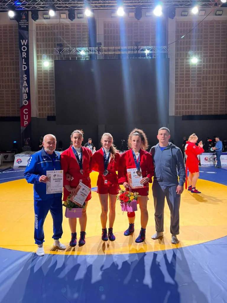 Спортсмени з нагородами на Кубку світу з самбо