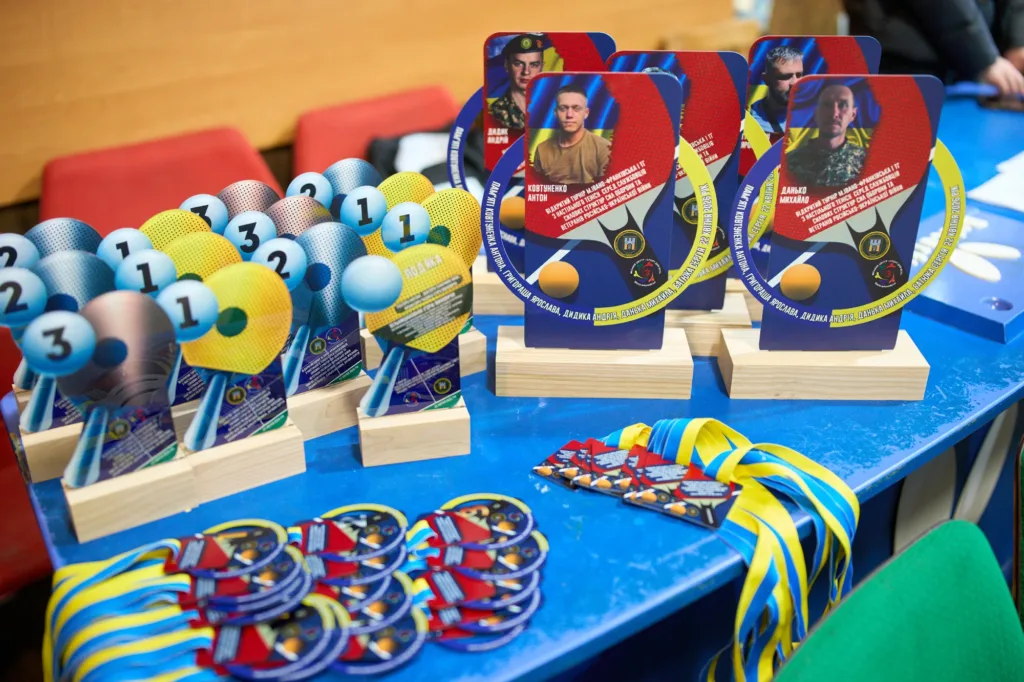 Нагороди та медалі для змагань з настільного тенісу