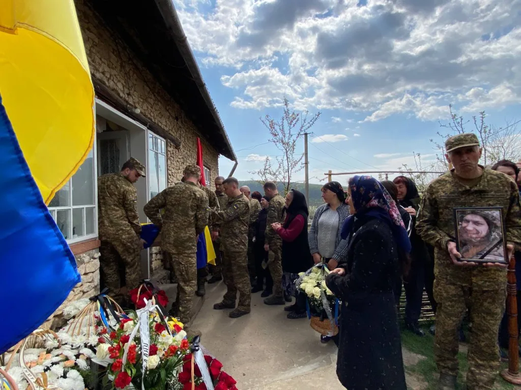 Прощання з українським військовим героєм