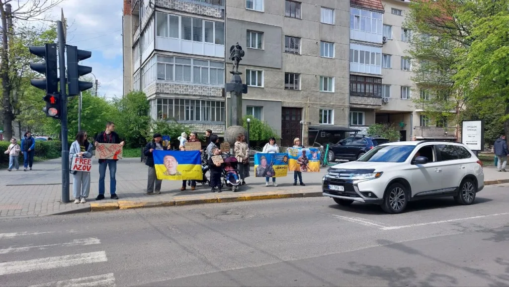 Мітинг на підтримку полонених Азову у місті