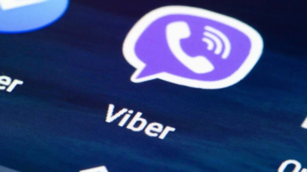 Іконка додатка Viber на екрані смартфона