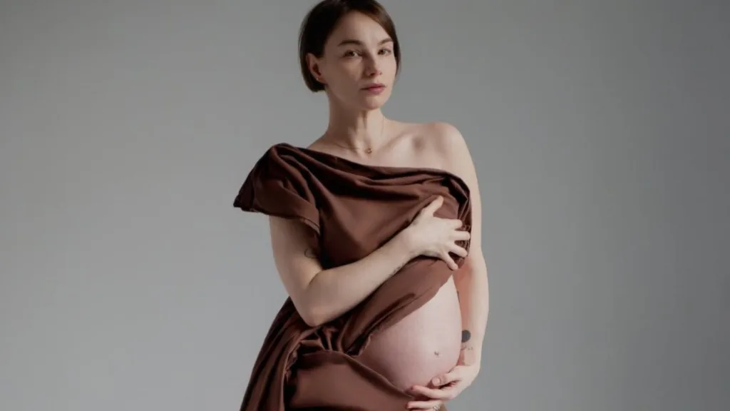 Відома українська 41-річна співачка вперше стала мамою