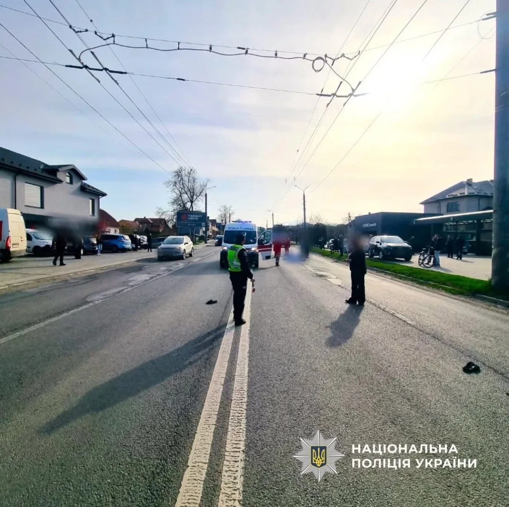 Поліція на місці дорожньо-транспортної пригоди