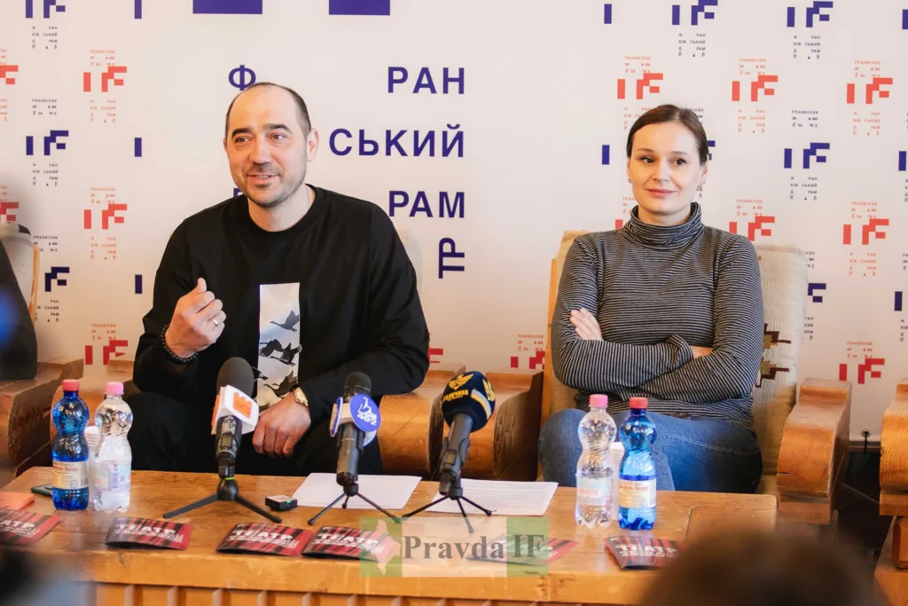 Пресконференція у Франківську з двома спікерами