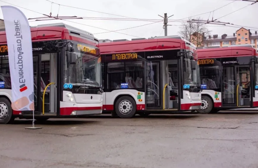 Нові тролейбуси Електрон на міському маршруті