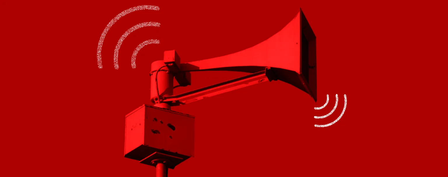 Гучномовець подає сигнал тривоги