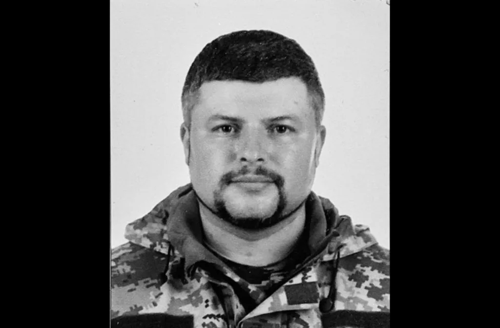 Портрет військовослужбовця у камуфляжній формі