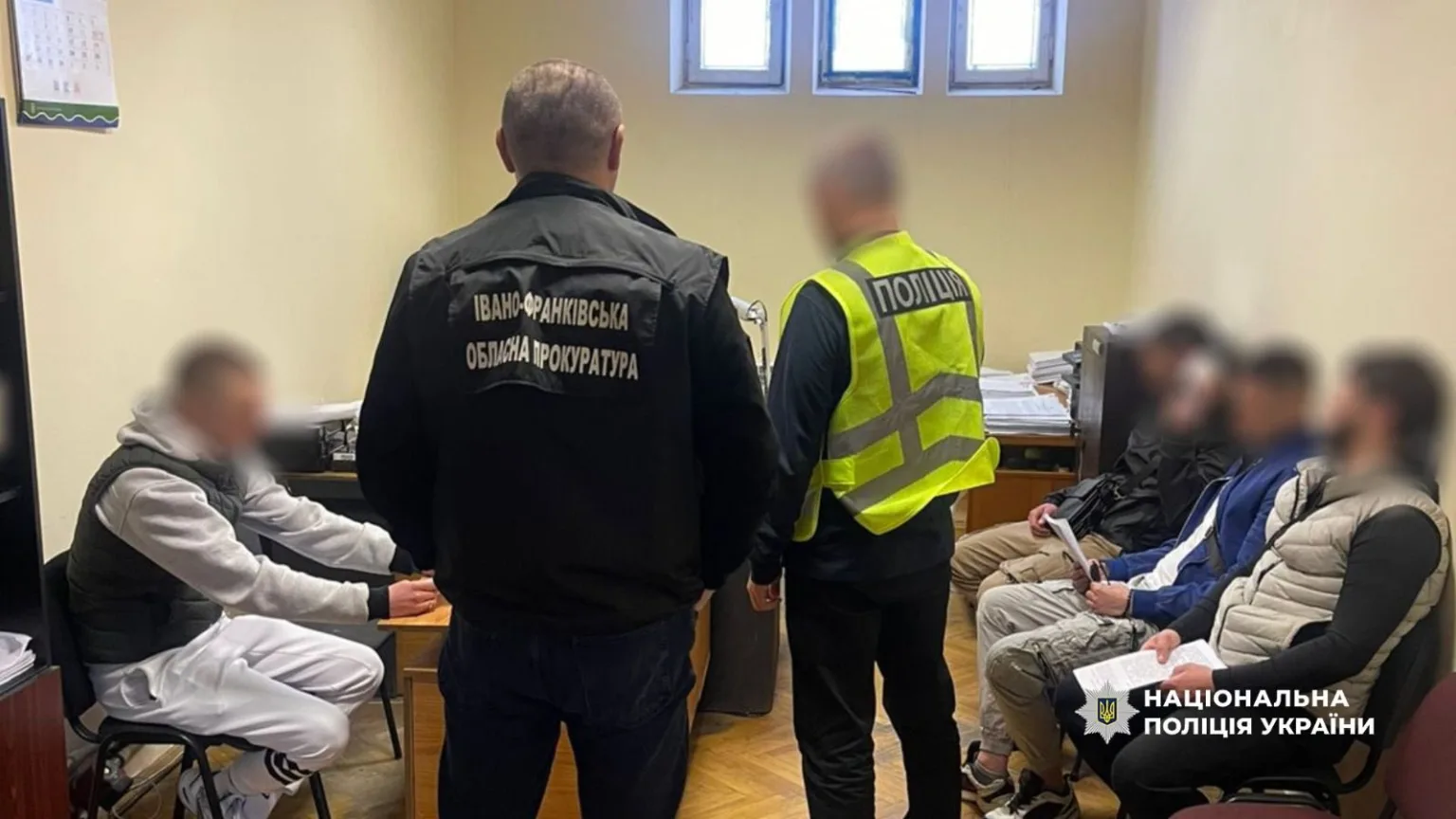 Поліція та прокуратура проводять опитування підозрюваних