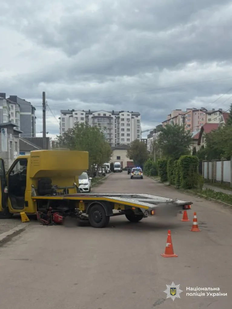 Дорожня аварія з евакуатором у житловому районі