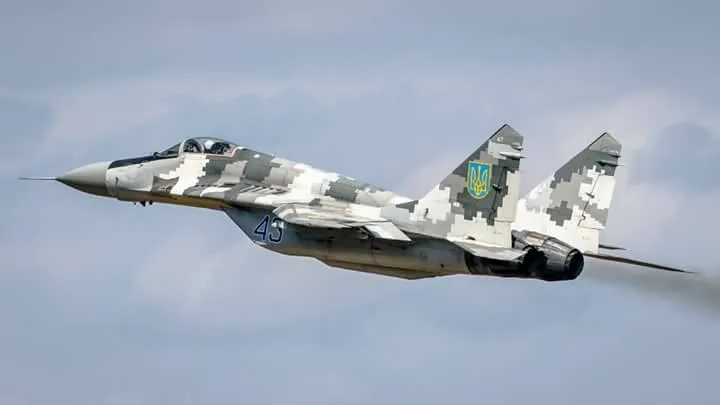 Український винищувач МіГ-29 у польоті