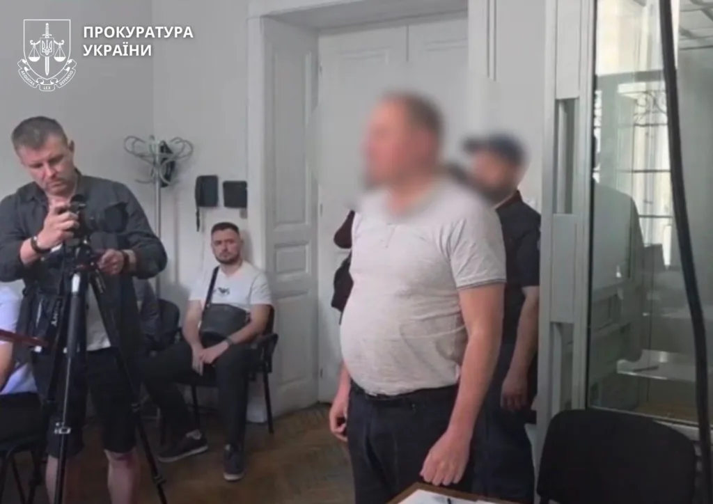 Засідання у суді з представниками прокуратури України