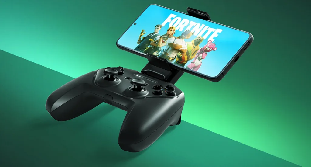 Ігровий контролер із телефоном, що показує Fortnite