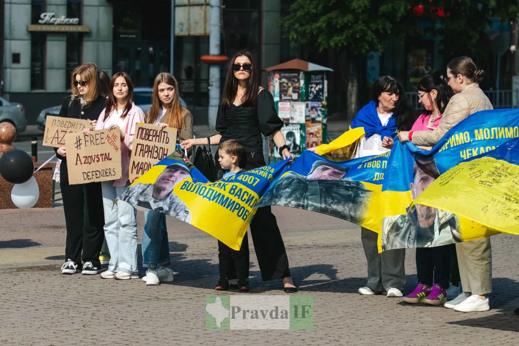 Мітинг на підтримку захисників Азовсталі в Україні
