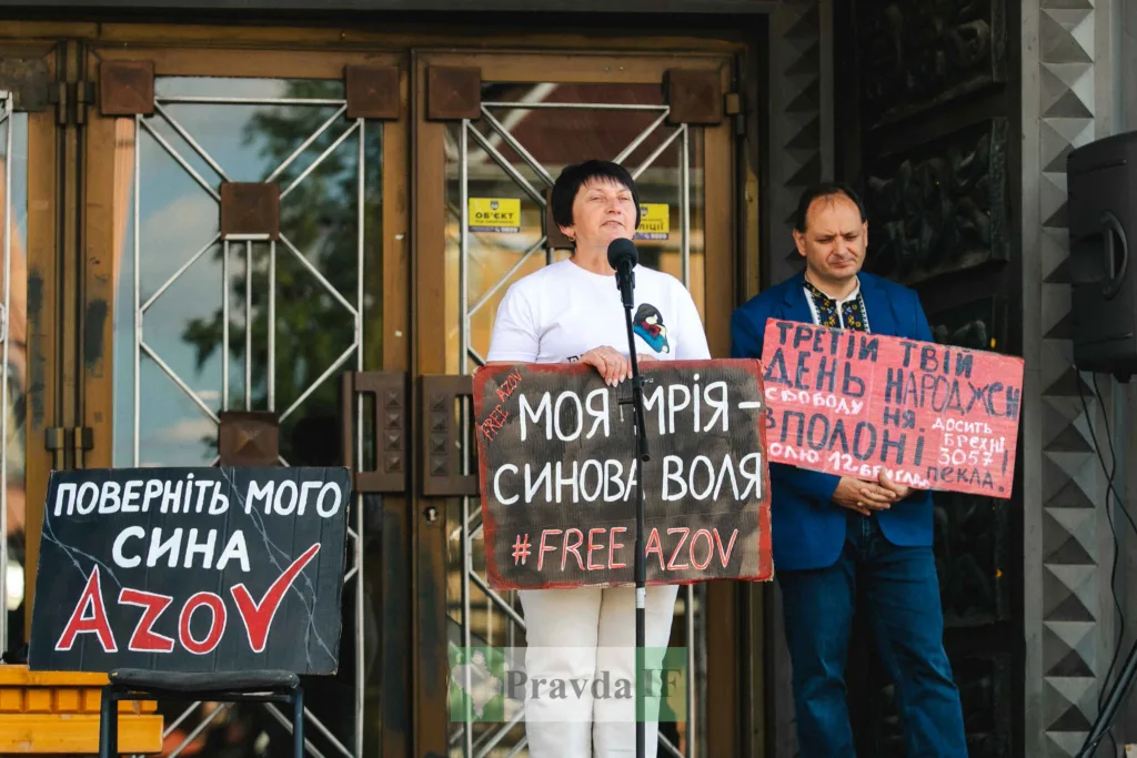 Мітинг за визволення полонених Азовців