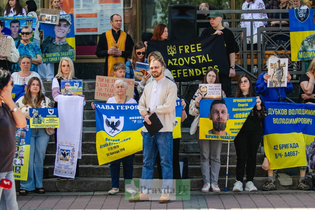 Мітинг на підтримку захисників Азовсталі в Україні