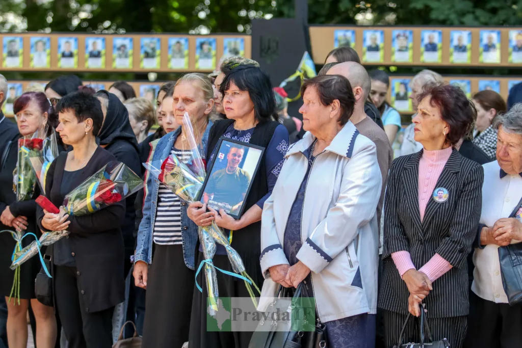 Люди вшанували пам'ять загиблих героїв України