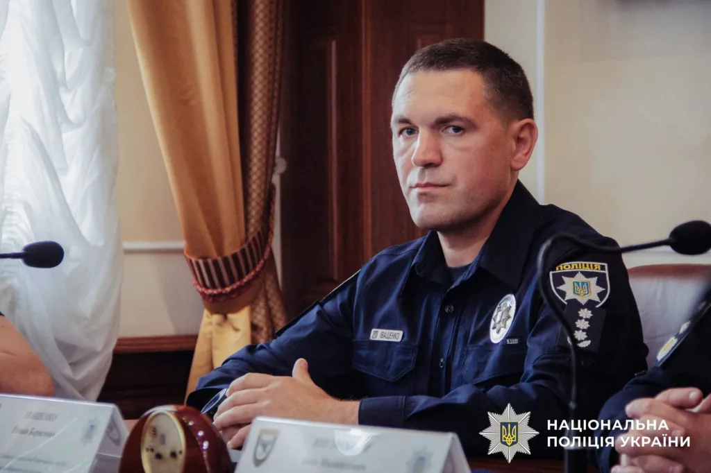 Офіцер Національної поліції України на нараді
