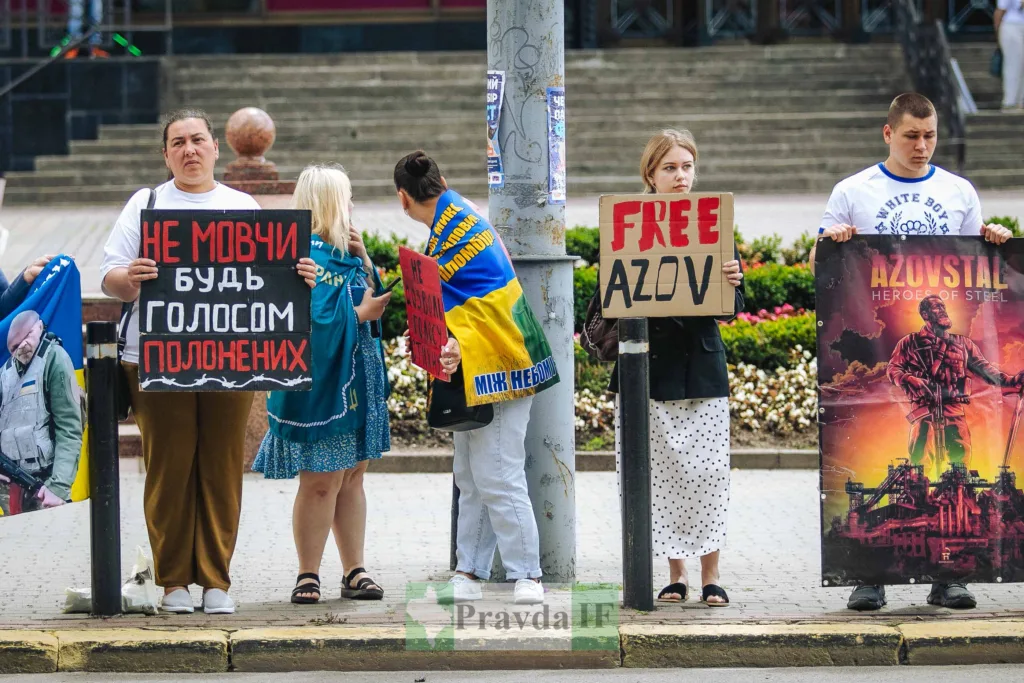 Мітинг за свободу полонених Азову в Україні
