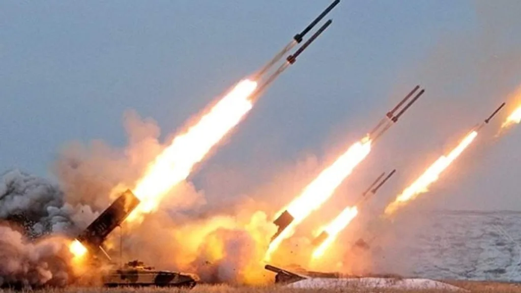 Запуск ракетної артилерії під час бойових дій