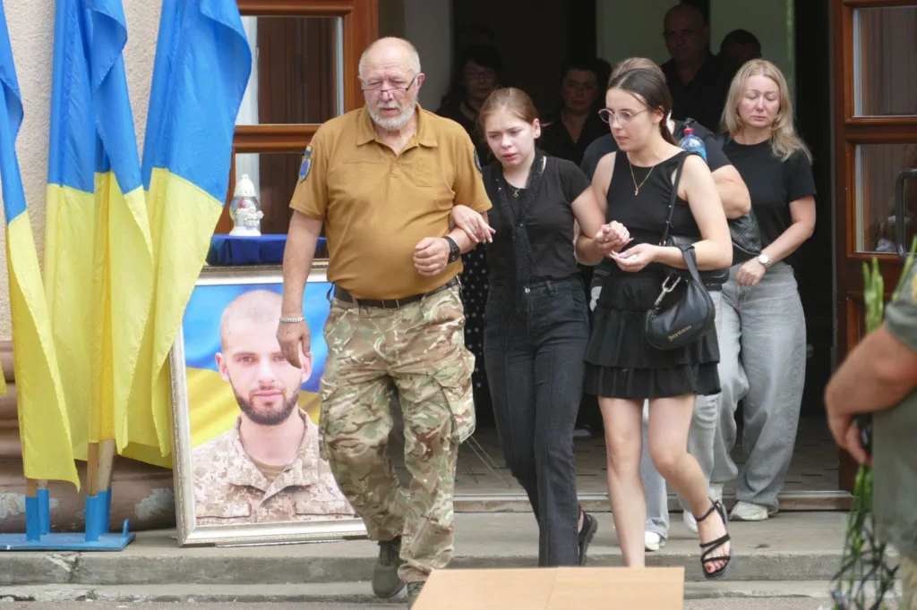 Прощання з українським військовим героєм