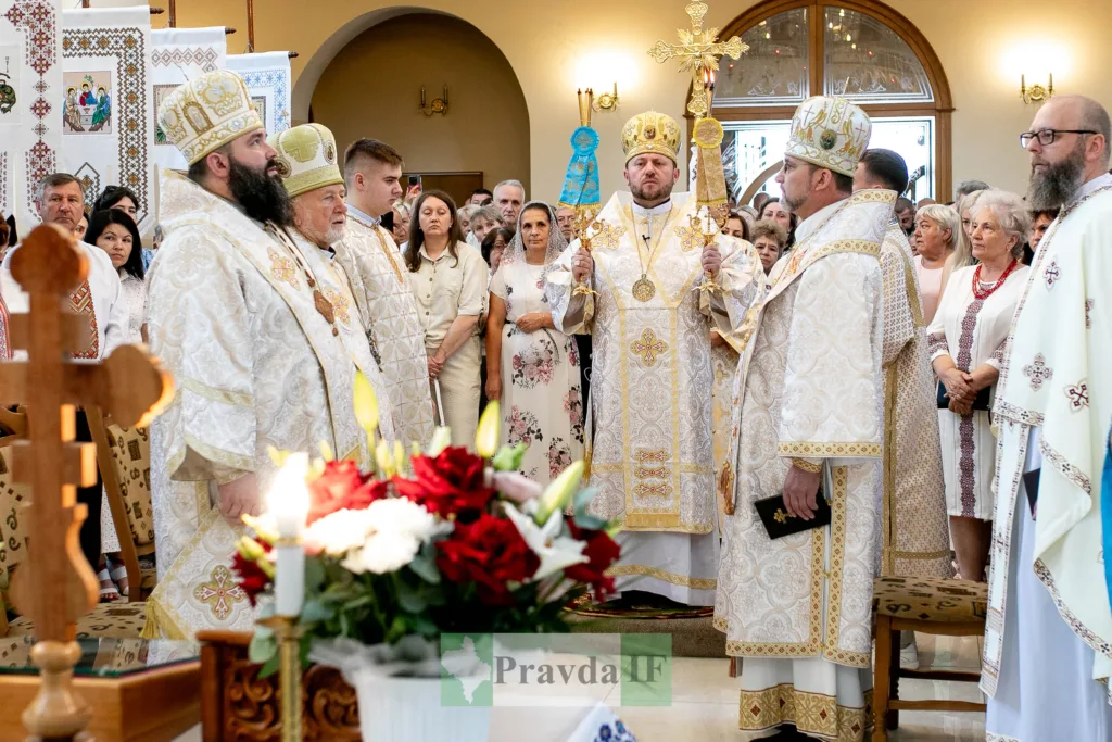 Божественна літургія в українській церкві