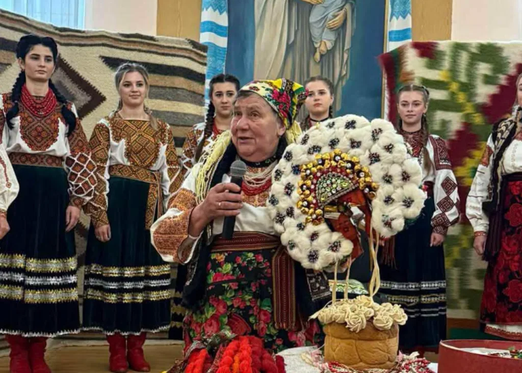 Українські жінки у традиційному національному вбранні