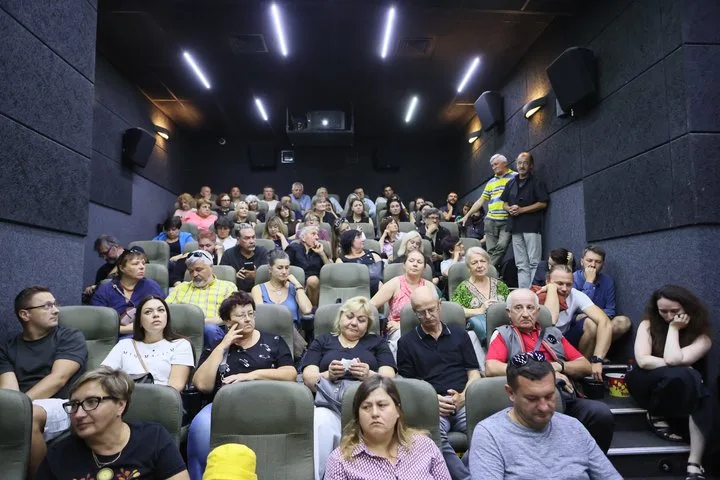 Фактор вибору, спеціальний показ, спецпоказ, документальне кіно, фільм, Івано-Франківськ, ОПОРА