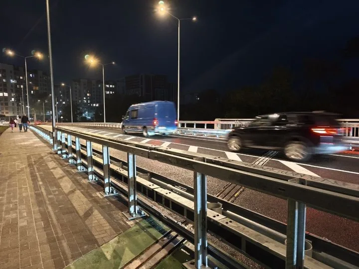 Автомобілі, міст на Пасічну, відкриття, Франківськ, авто, автобуси, машини