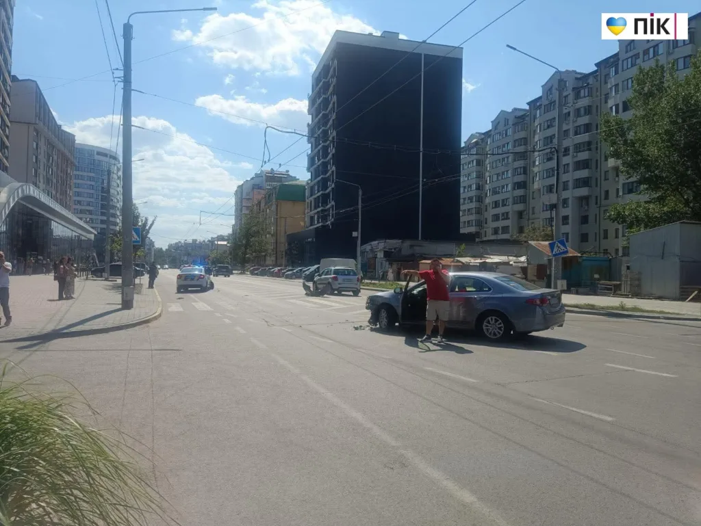 ДТП за участю седана на міській вулиці