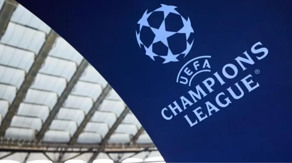 Логотип Ліги чемпіонів УЄФА на тлі стадіону