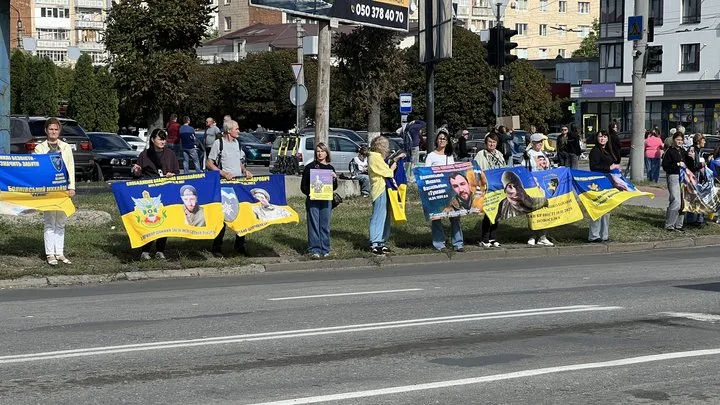 Акція на підтримку полонених та безвісти зниклих військових, Івано-Франківськ Акція на підтримку полонених та безвісти зниклих військових, Івано-Франківськ