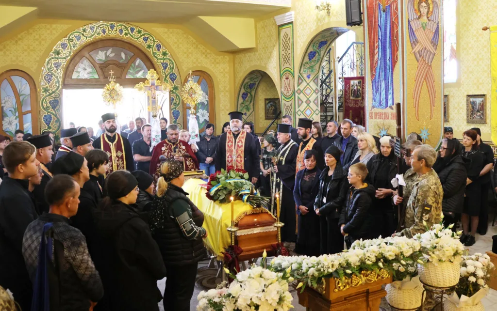 Прощання з військовим у православному храмі