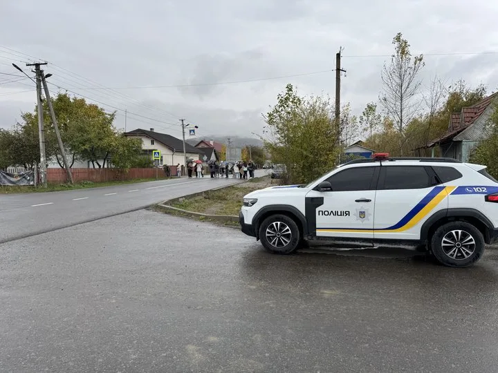 Дорога, поліція, протест Дорога, поліція, протест